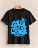 Motif soleil bleu sur t-shirt noir-1 T-shirt Unisexe Soleil sur la Corniche – Marseille